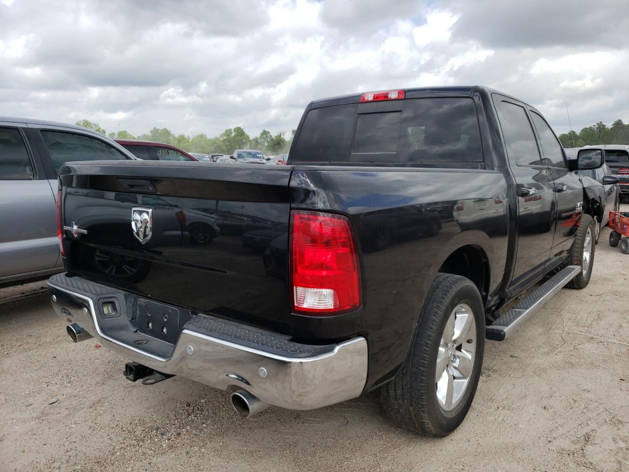 Photo 4 from auction – 2017 RAM 1500 SLT with VIN 3C6RR6LT7HG504937