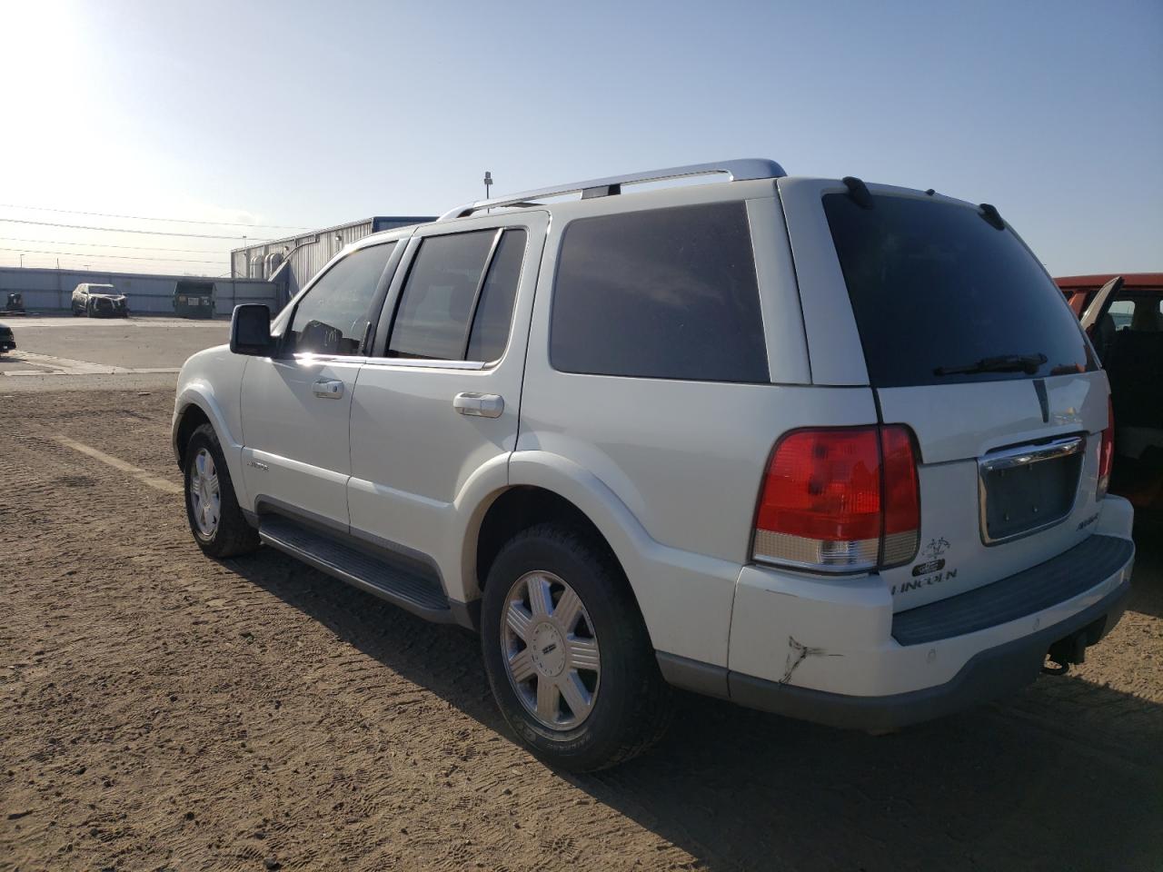 Photo 3 from auction – 2003 LINCOLN AVIATOR with VIN 5LMEU78H83ZJ16357