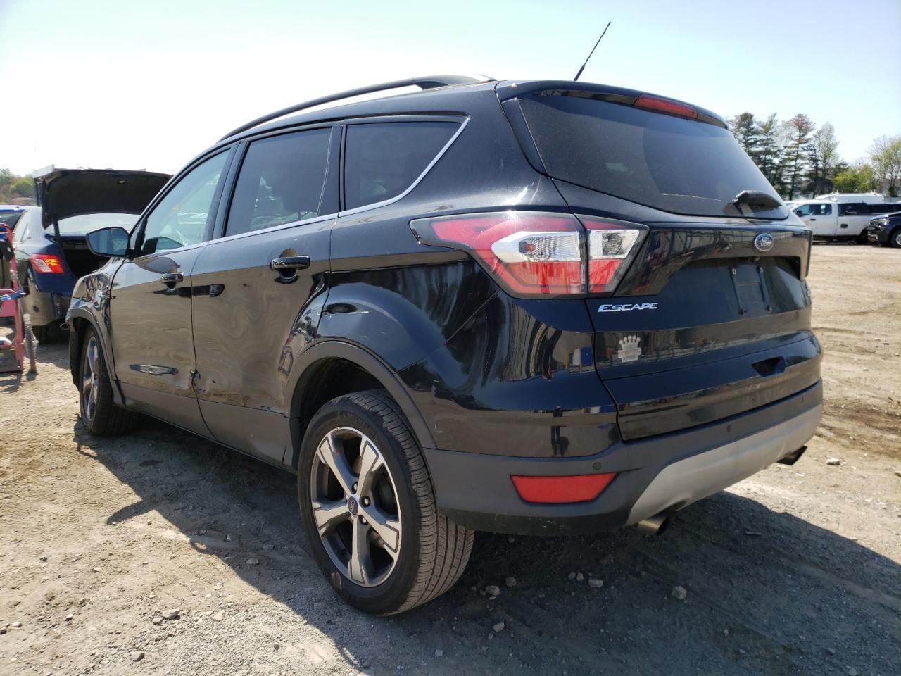 Photo 3 from auction – 2017 FORD ESCAPE SE with VIN 1FMCU9GD6HUB37300