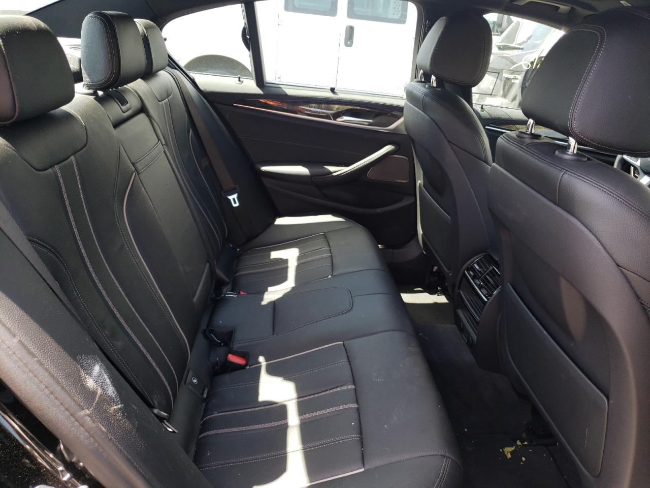 Photo 6 from auction – 2018 BMW 540 I with VIN WBAJE5C59JWA92766