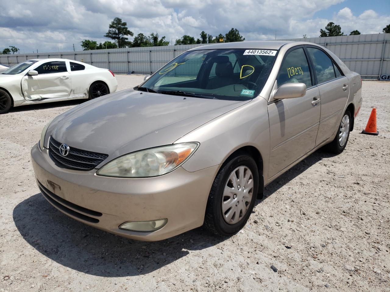 Photo 2 from auction – 2003 TOYOTA CAMRY LE with VIN 4T1BE32K73U254887
