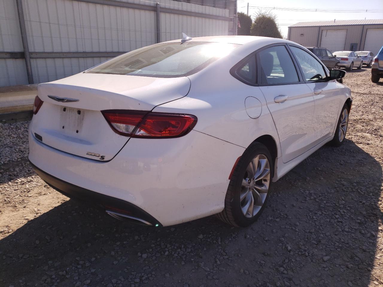 Photo 4 from auction – 2015 CHRYSLER 200 S with VIN 1C3CCCBG4FN672417