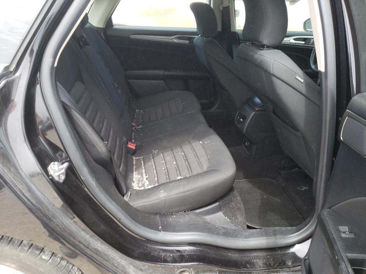 Photo 6 from auction – 2019 FORD FUSION SE with VIN 3FA6P0LU5KR238231