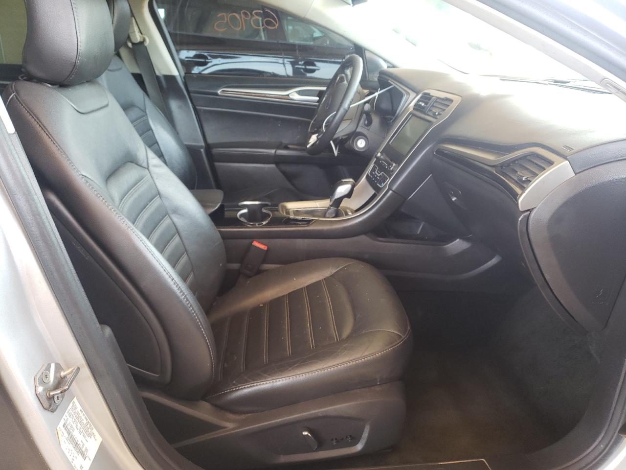 Photo 5 from auction – 2016 FORD FUSION SE with VIN 3FA6P0H91GR322493