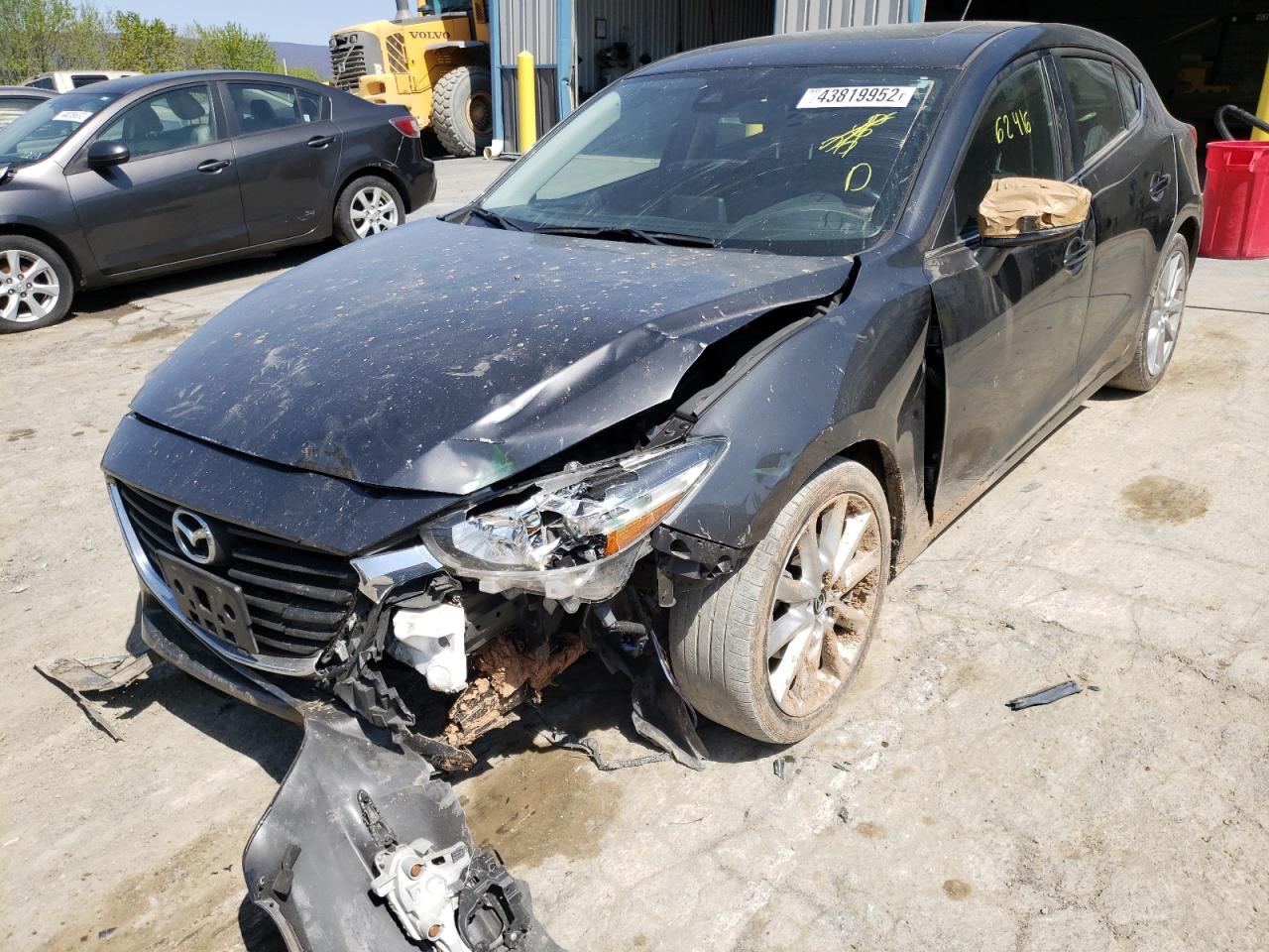 Photo 2 from auction – 2017 MAZDA 3 TOURING with VIN JM1BN1L30H1146894