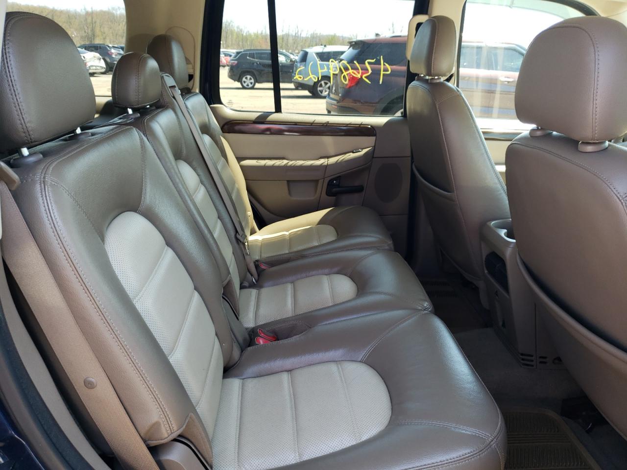 Photo 6 from auction – 2005 FORD EXP with VIN 1FMDU74E75UB22645