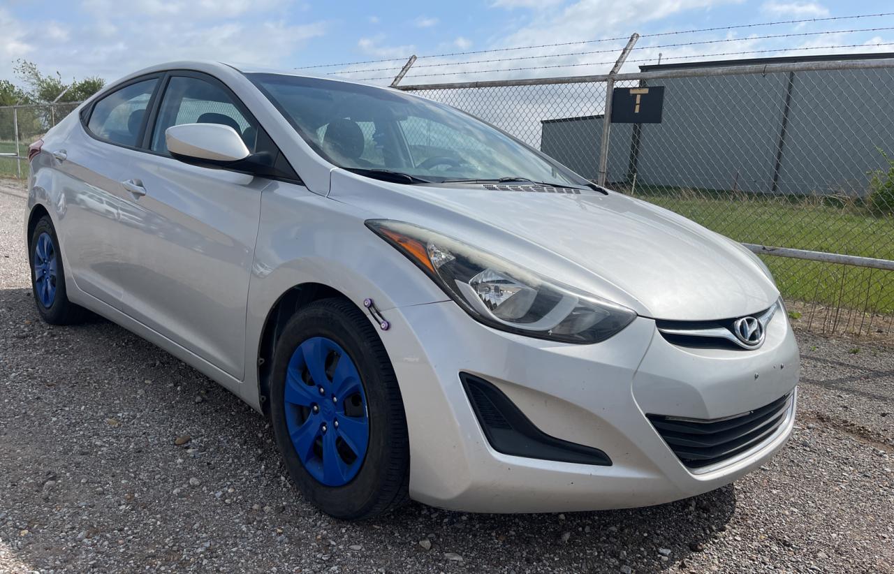 HYUNDAI ELANTRA SE 2016 with VIN 5NPDH4AE3GH665368 - Photo from auction