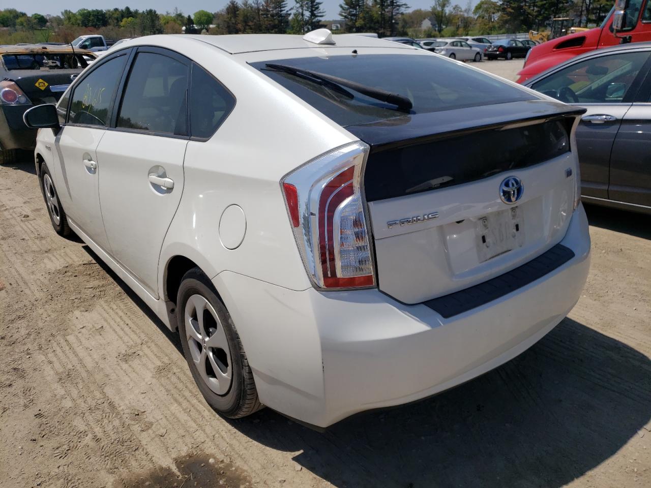 Photo 3 from auction – 2015 TOYOTA PRIUS with VIN JTDKN3DU0F1872805