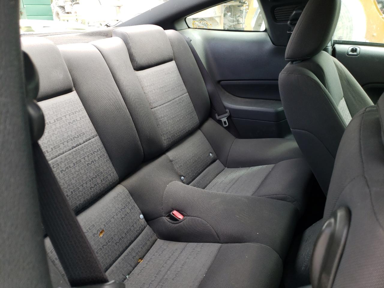 Photo 6 from auction – 2005 FORD MUSTANG with VIN 1ZVFT80N255143518