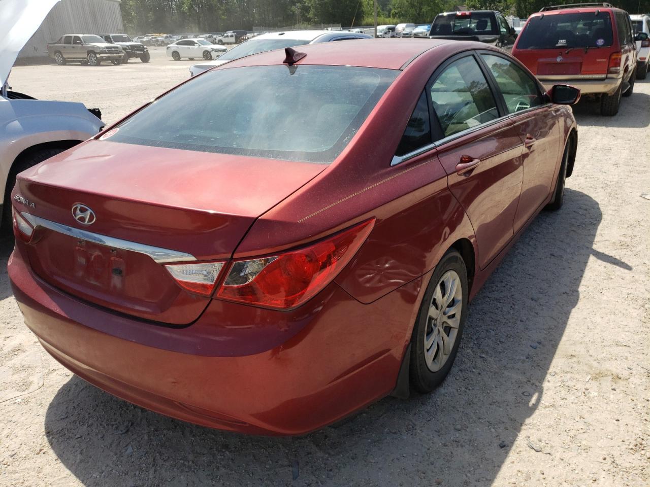 Photo 4 from auction – 2011 HYUNDAI SONATA GLS with VIN 5NPEB4AC5BH160476
