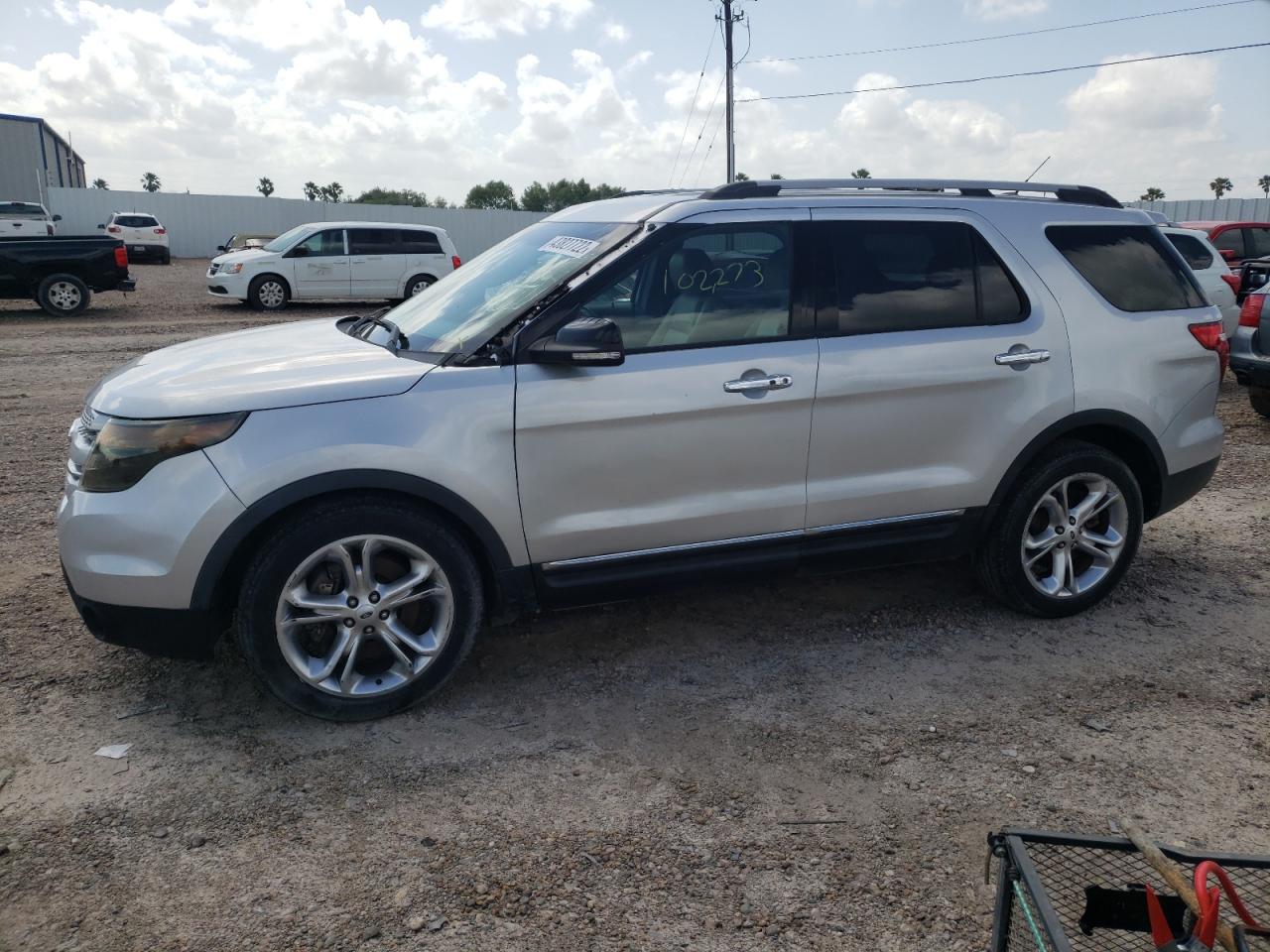 Photo 9 from auction – 2015 FORD EXPLORER L with VIN 1FM5K7F81FGB74726