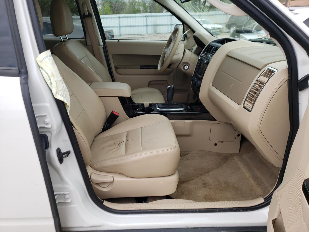 Photo 5 from auction – 2011 FORD ESCAPE LIM with VIN 1FMCU9EG5BKC36335