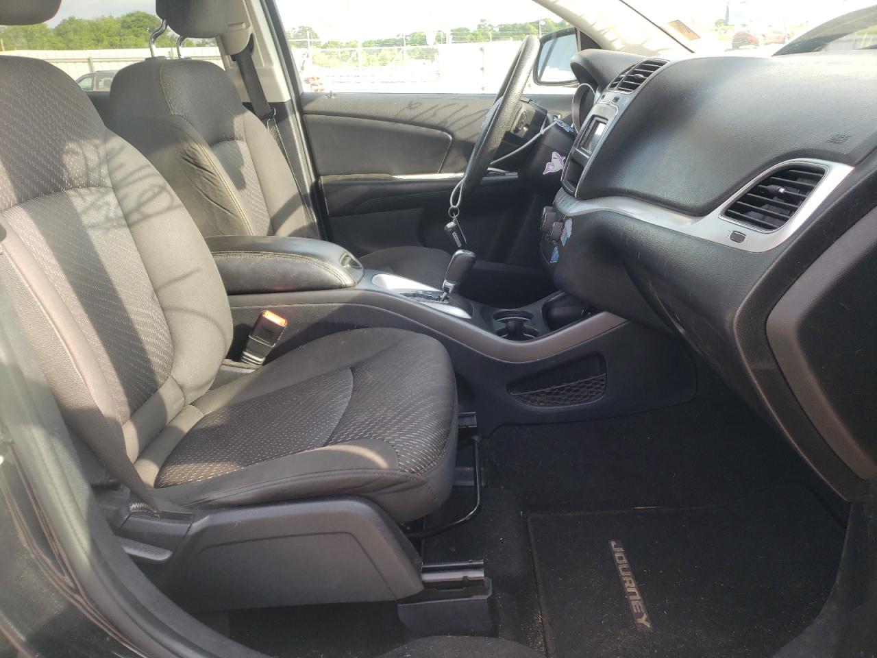 Photo 5 from auction – 2016 DODGE JOURNEY SE with VIN 3C4PDCAB8GT235683