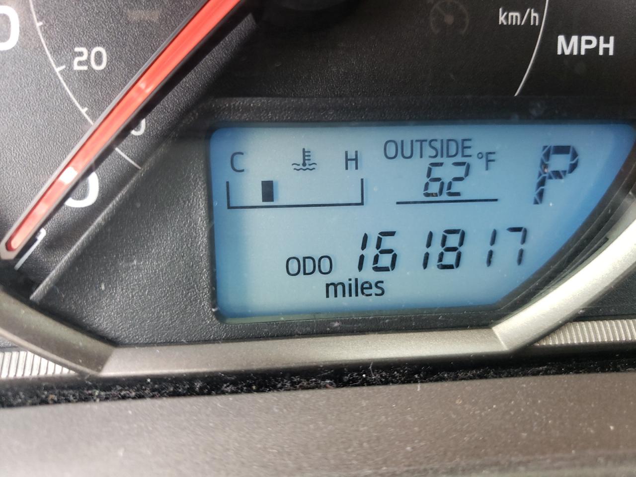 Photo 8 from auction – 2015 TOYOTA RAV4 LE with VIN JTMBFREV4FJ026345