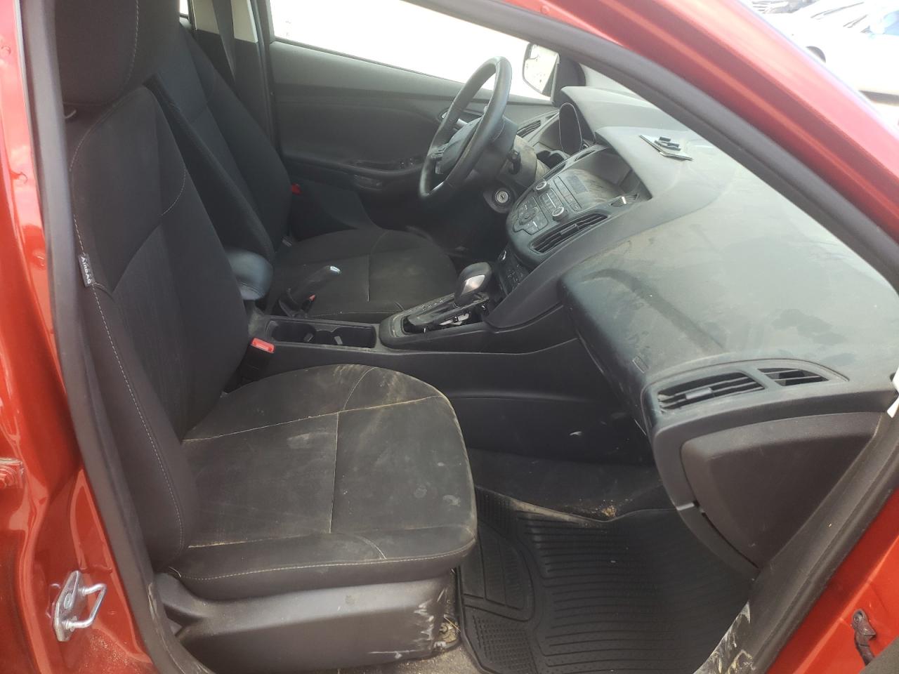 Photo 18 from auction – 2018 FORD FOCUS SE with VIN 1FADP3K23JL264767