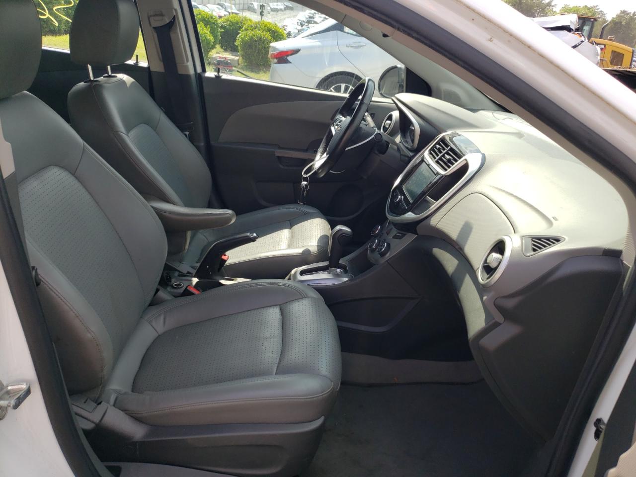 Photo 5 from auction – 2017 CHEVROLET SONIC PREM with VIN 1G1JF5SB7H4107154