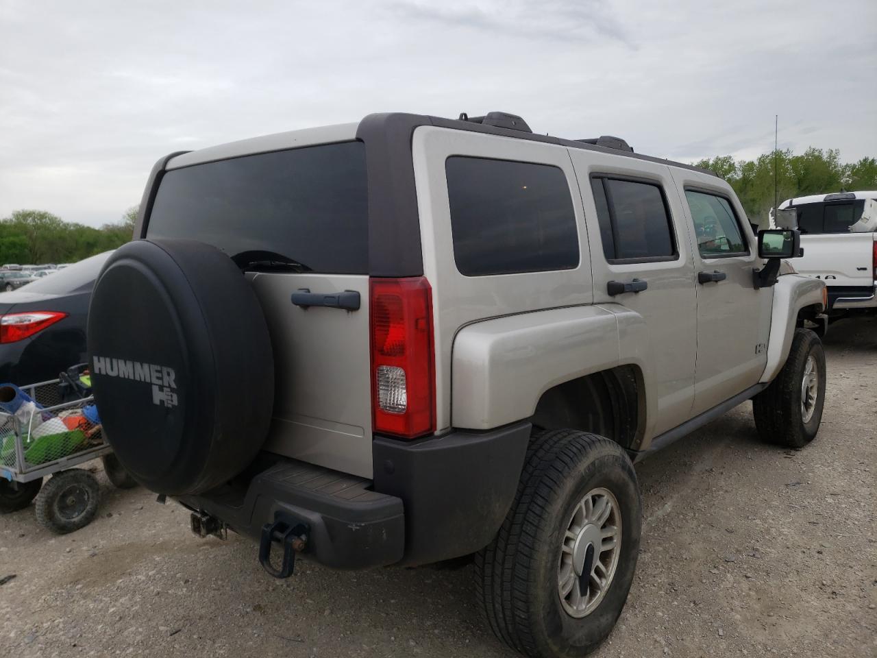 Photo 4 from auction – 2006 HUMMER H3 with VIN 5GTDN136368107572