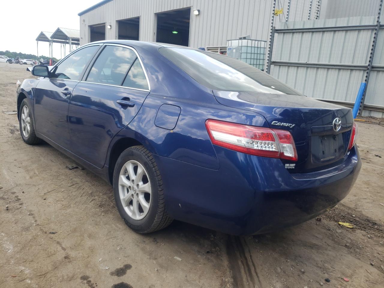 صورة رقم 3 من المزاد - 2011 TOYOTA CAMRY BASE مع VIN 4T1BF3EK7BU635677