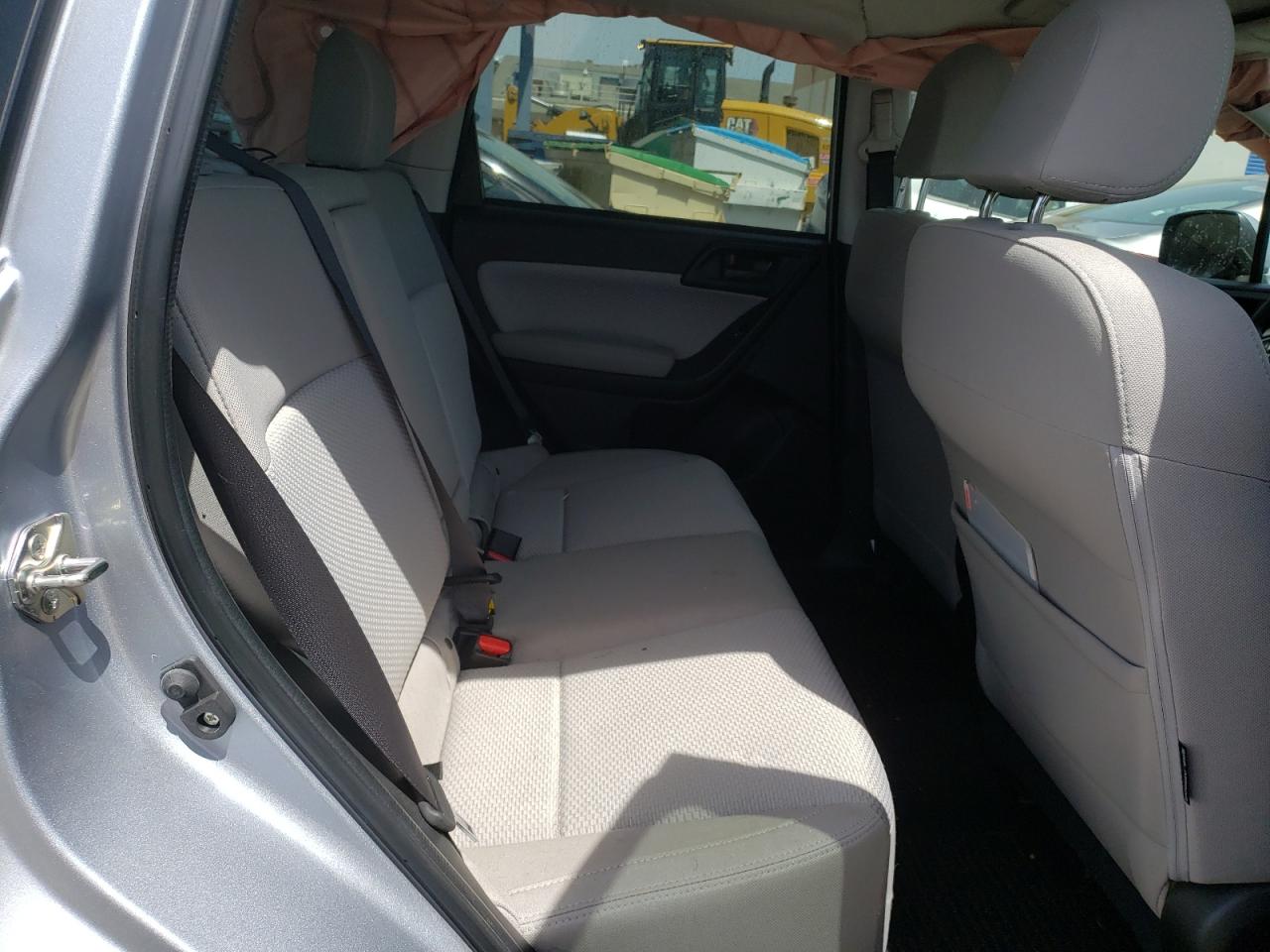 Photo 6 from auction – 2017 SUBARU FORESTER 2 with VIN JF2SJAEC3HG457355