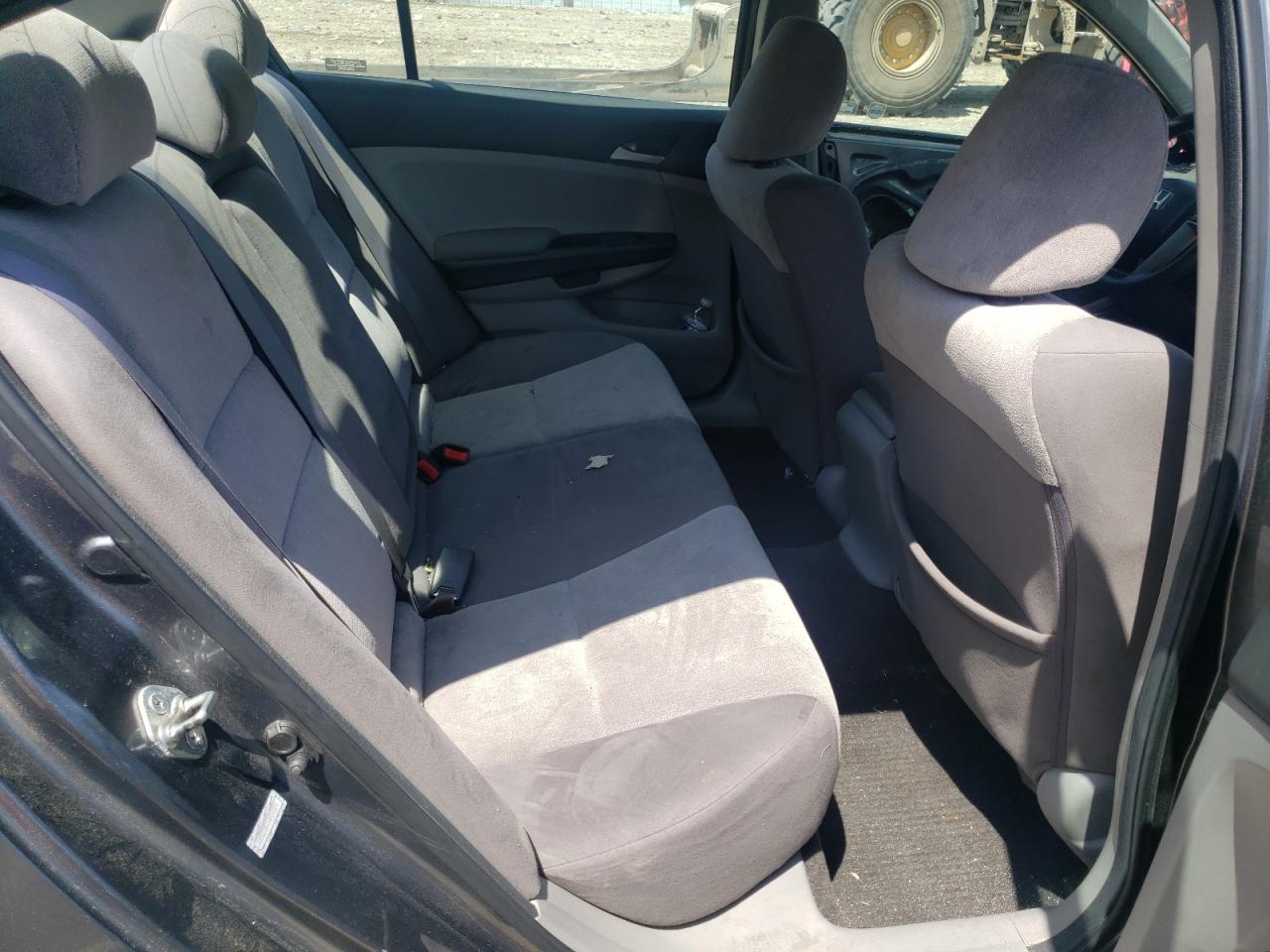 Photo 6 from auction – 2010 HONDA ACCORD LX with VIN 1HGCP2F35AA107192