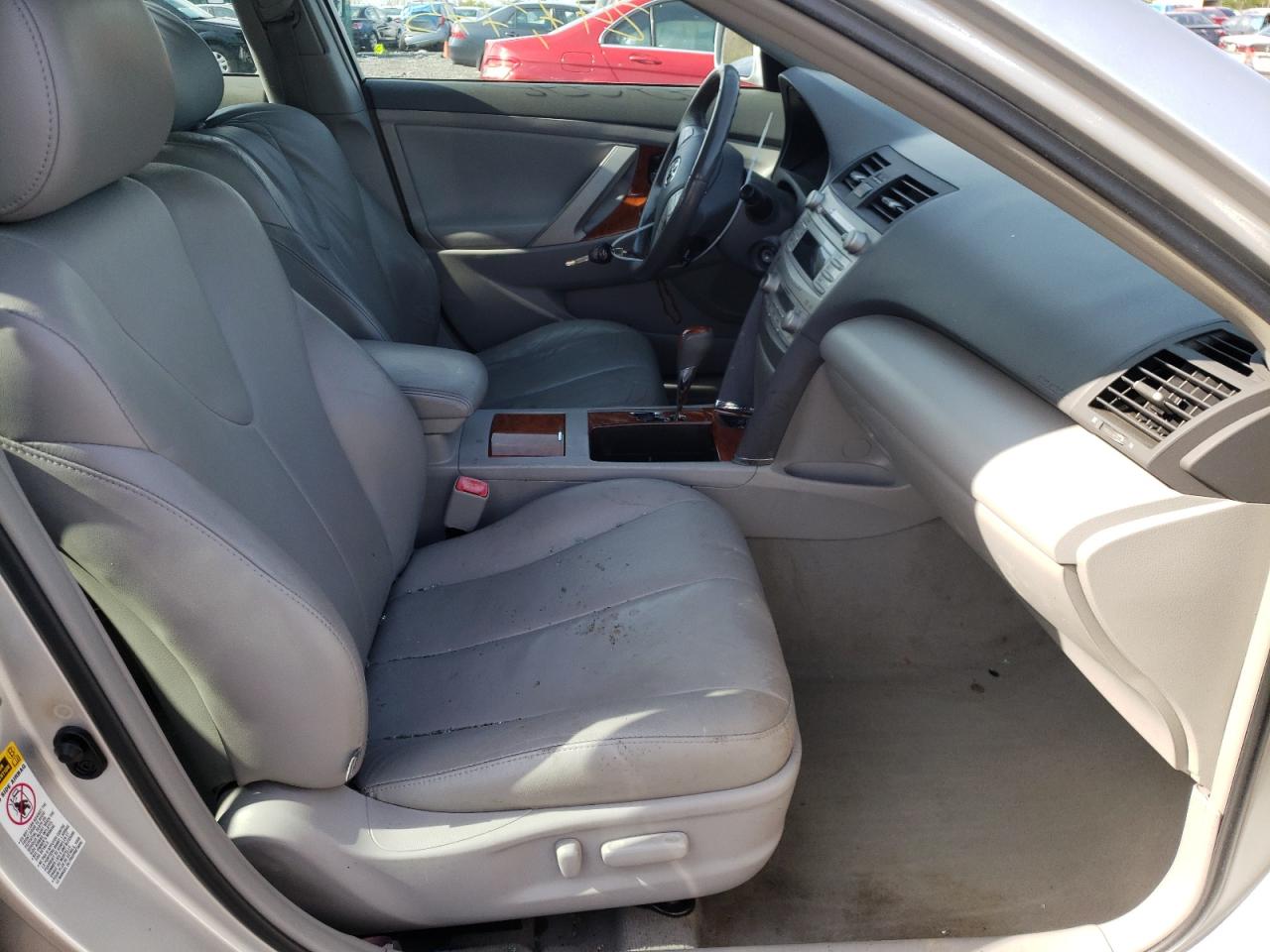 Photo 5 from auction – 2011 TOYOTA CAMRY BASE with VIN 4T1BF3EKXBU632627