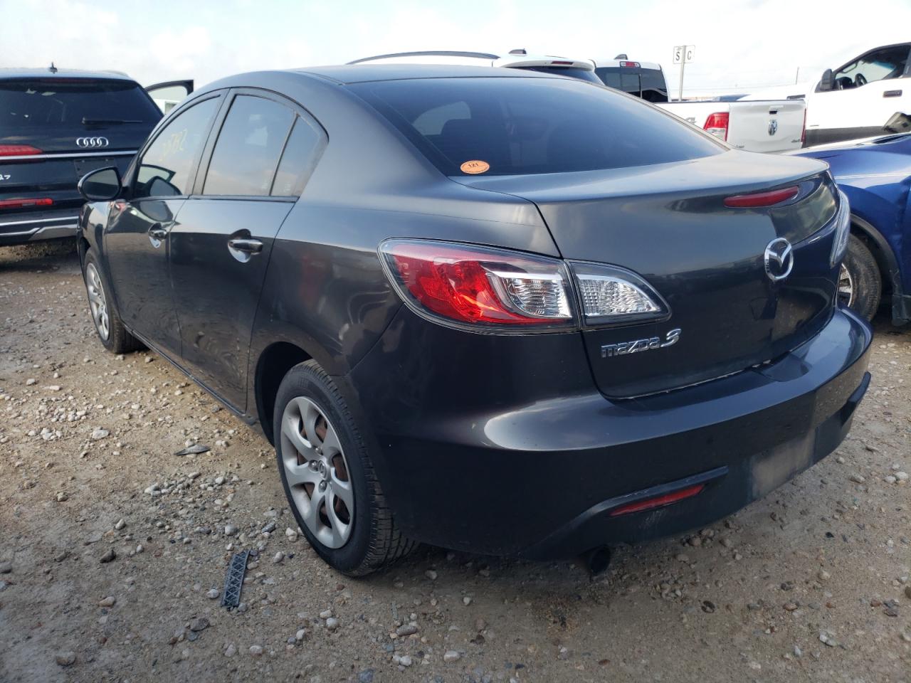 Photo 3 from auction – 2010 MAZDA 3 I with VIN JM1BL1SG5A1104852