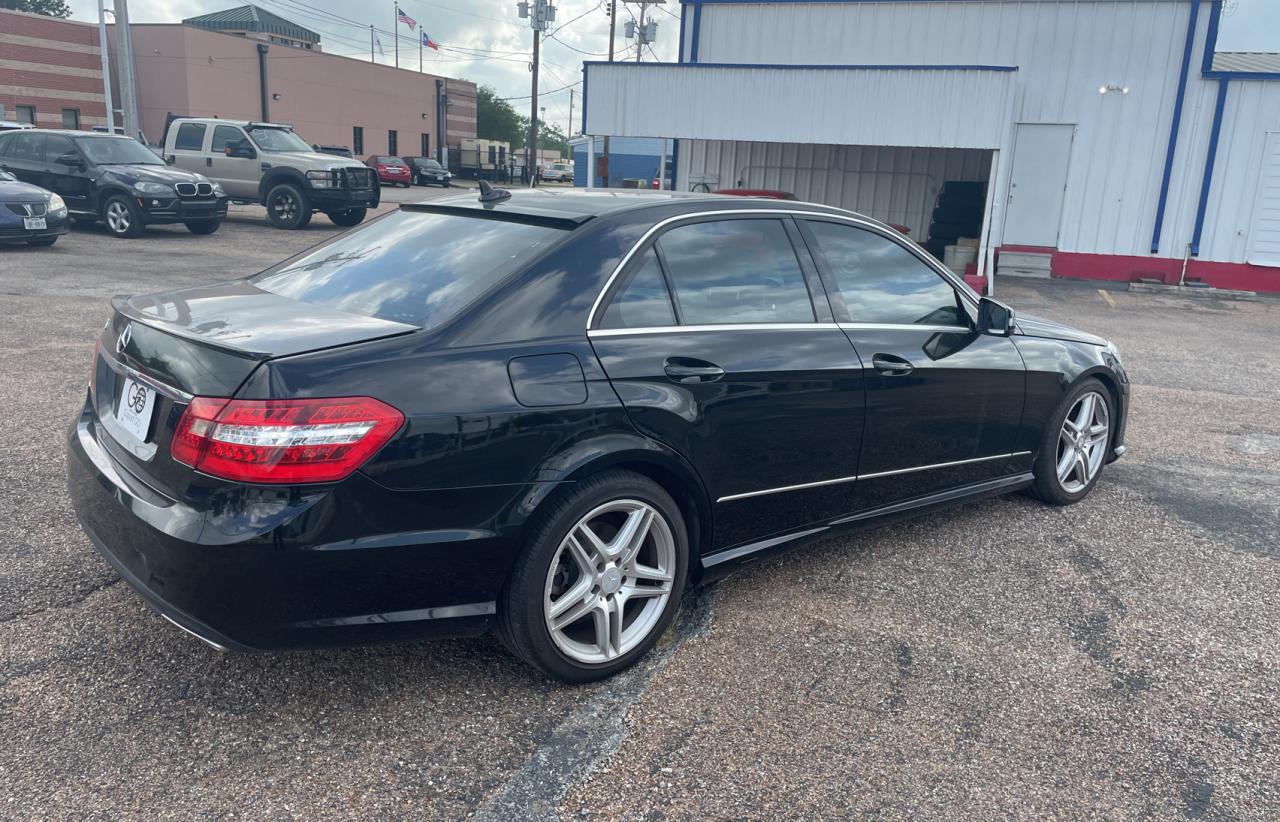 Photo 4 from auction – 2011 MERCEDES-BENZ E 350 with VIN WDDHF5GB2BA313091