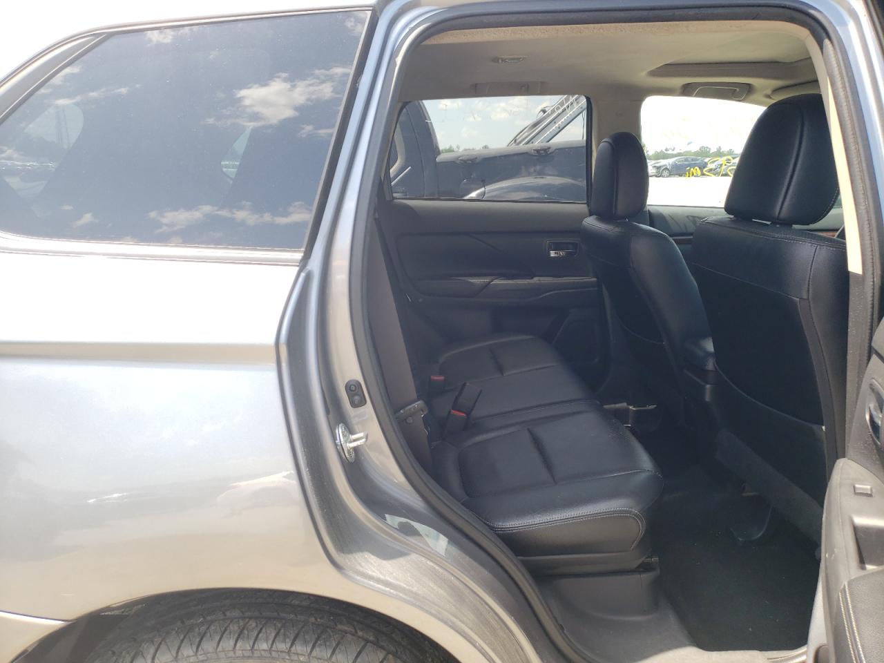 Photo 6 from auction – 2014 MITSUBISHI OUTLANDER with VIN JA4AZ3A3XEZ003733