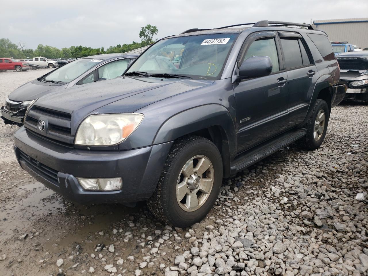Photo 2 from auction – 2005 TOYOTA 4RUNNER LI with VIN JTEZU17R558028029