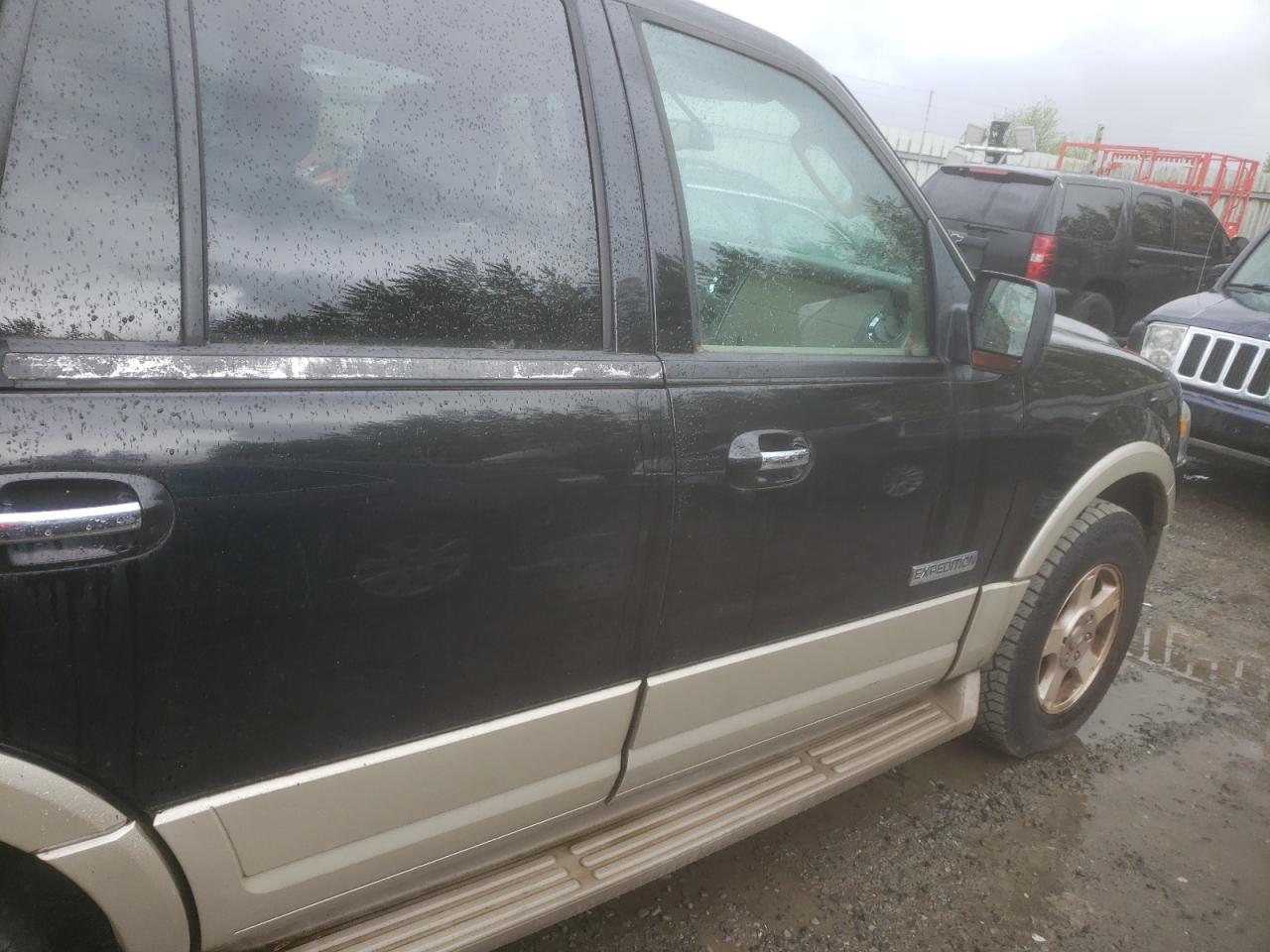 Photo 9 from auction – 2007 FORD EXPEDITION with VIN 1FMFU185X7LA16005