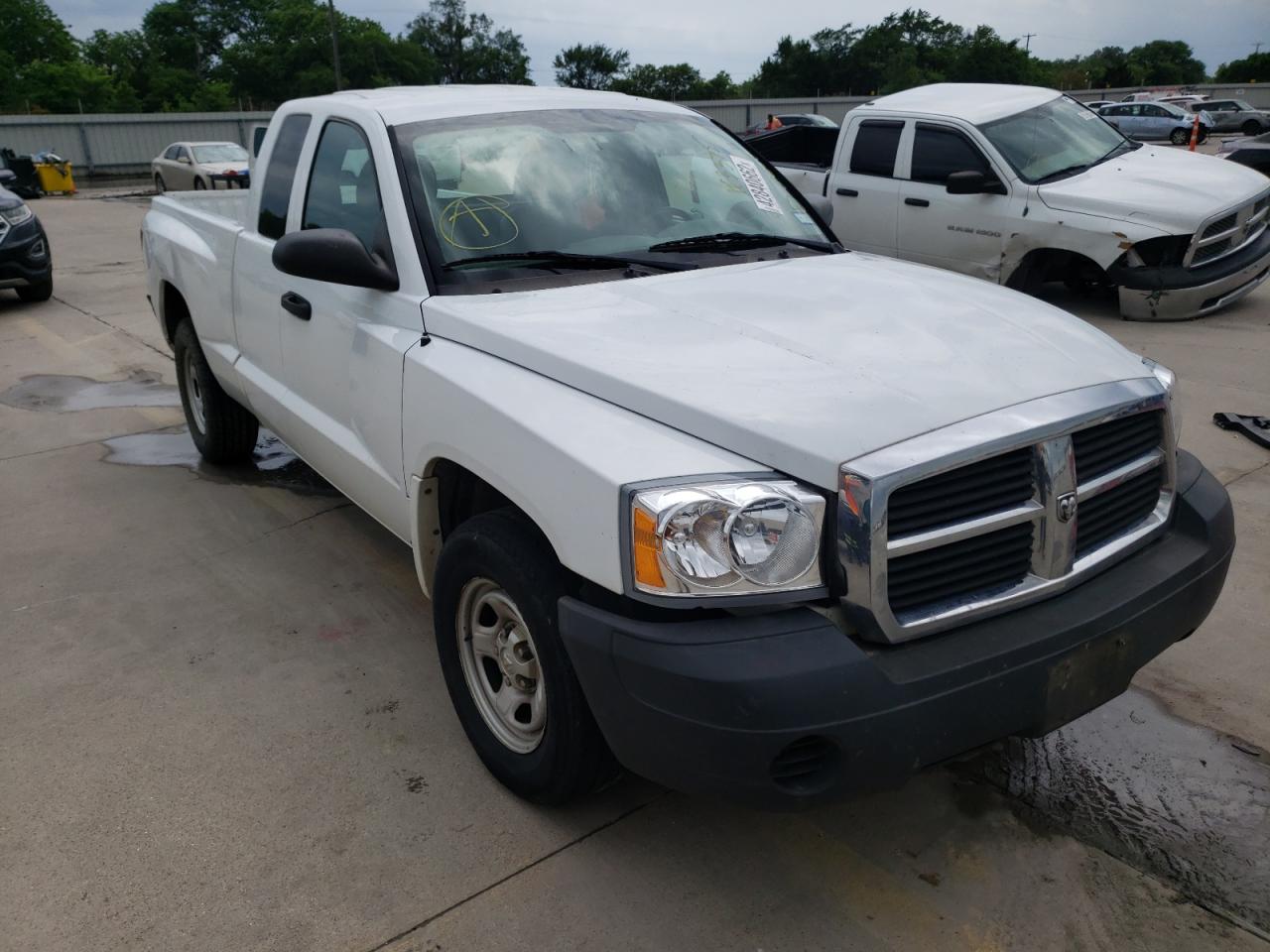 DODGE DAKOTA ST 2005 with VIN 1D7HE22K75S193375 - Photo from auction