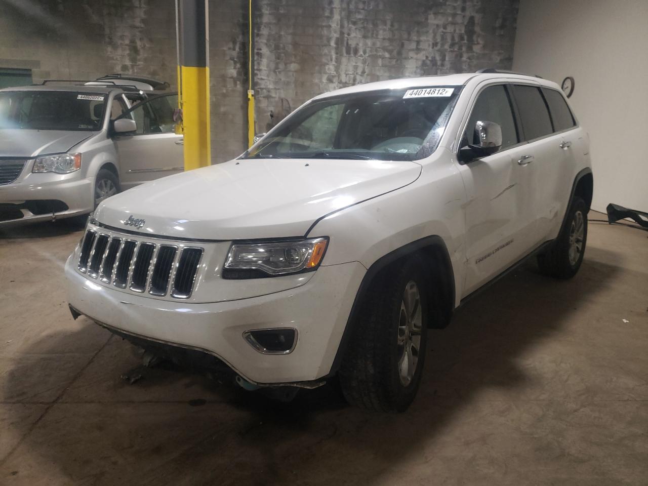 Photo 2 from auction – 2015 JEEP GRAND CHER with VIN 1C4RJFBG0FC942879