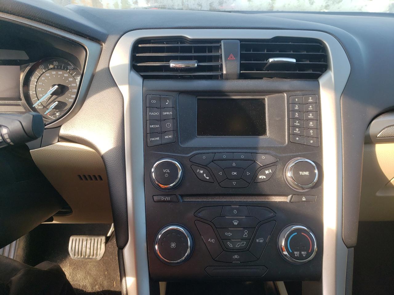 Photo 9 from auction – 2013 FORD FUSION SE with VIN 3FA6P0HR7DR389028