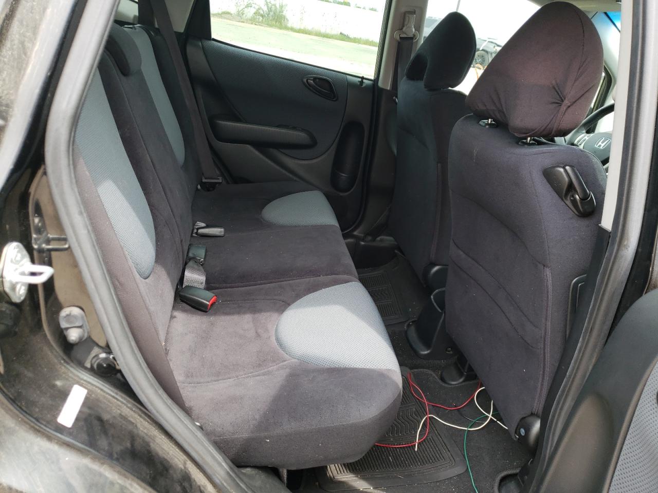 Photo 6 from auction – 2007 HONDA FIT S with VIN JHMGD37617S038817