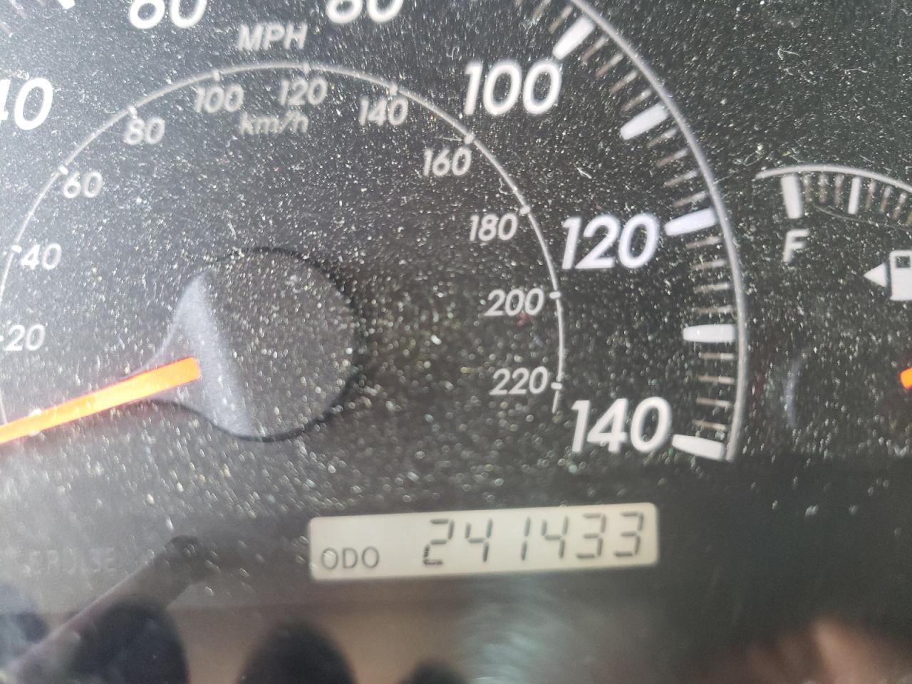 Photo 8 from auction – 2005 TOYOTA CAMRY LE with VIN 4T1BE32K05U014129