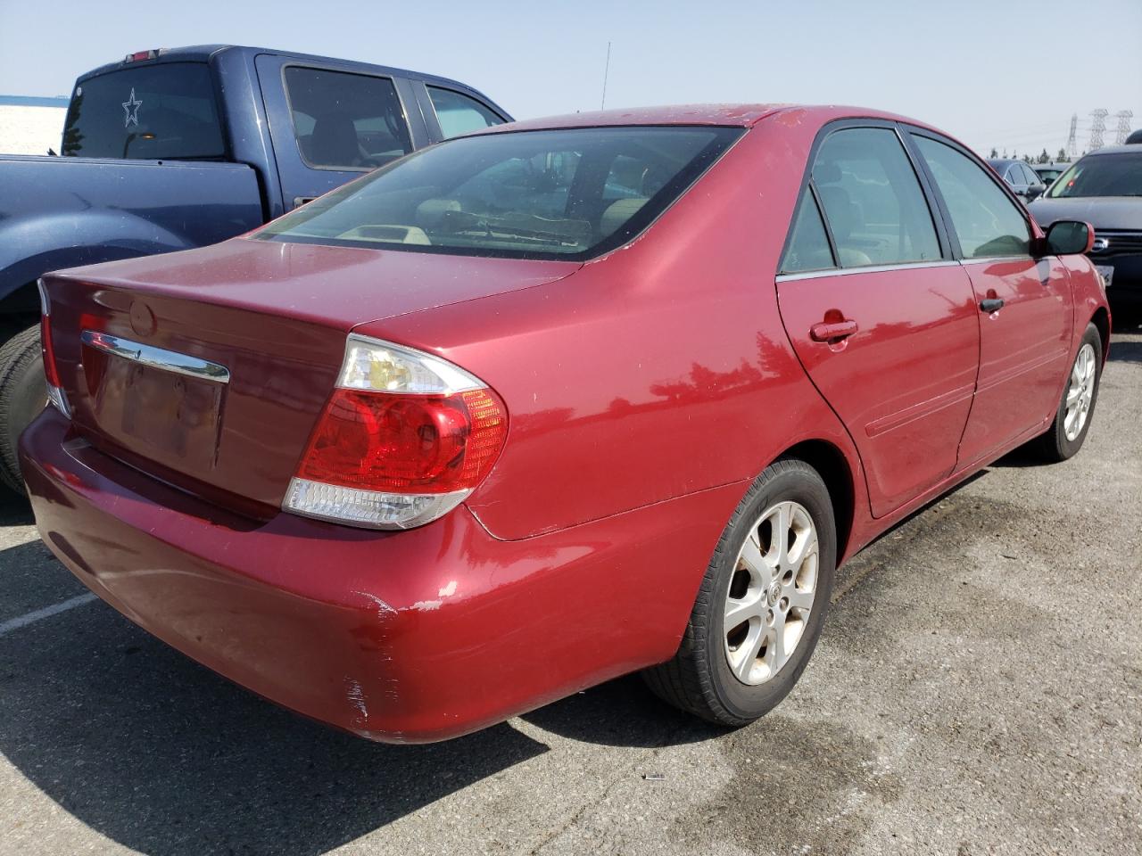Photo 4 from auction – 2005 TOYOTA CAMRY LE with VIN 4T1BF32K55U102607