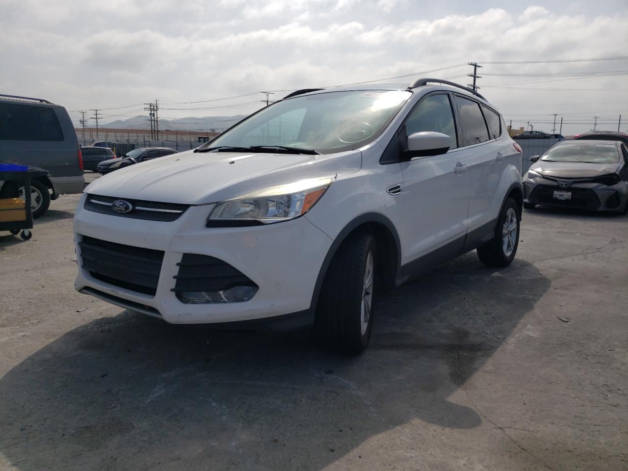 Photo 2 from auction – 2015 FORD ESCAPE SE with VIN 1FMCU0GX7FUA31571