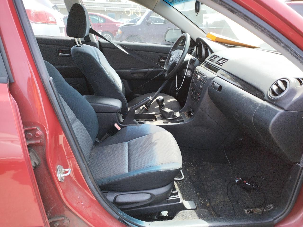 Photo 5 from auction – 2005 MAZDA 3 I with VIN JM1BK12F351235701