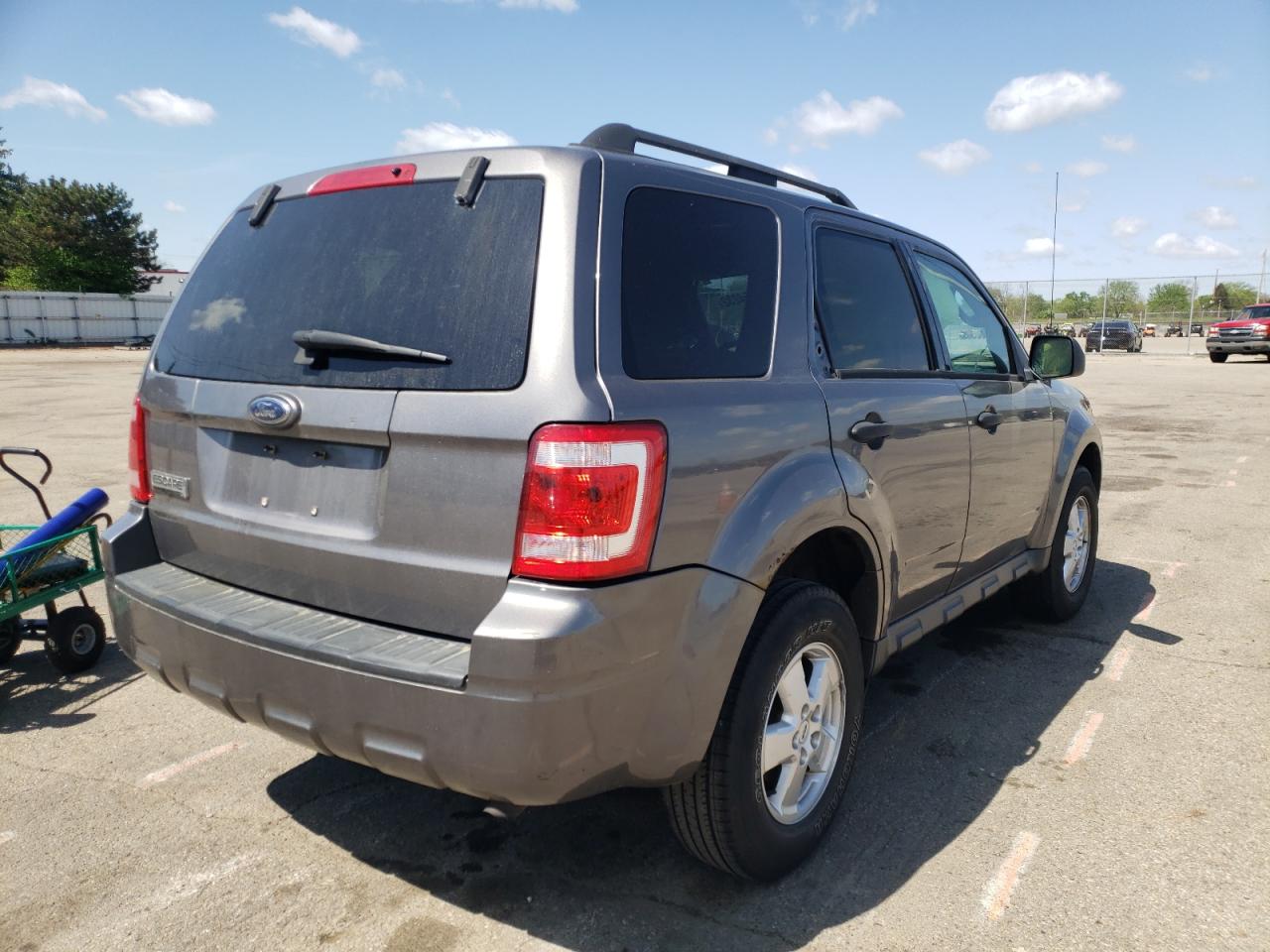 Photo 4 from auction – 2009 FORD ESCAPE XLT with VIN 1FMCU03G89KA44254