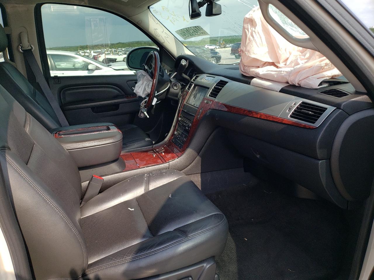 Zdjęcie 5 z aukcji – 2013 CADILLAC ESCALADE P z VIN 1GYS4CEF5DR186464