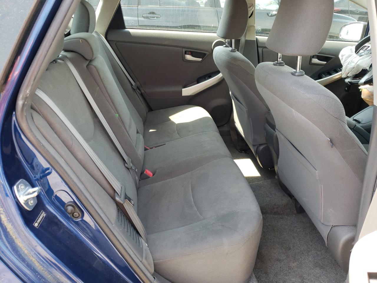 Photo 6 from auction – 2011 TOYOTA PRIUS with VIN JTDKN3DUXB0295197