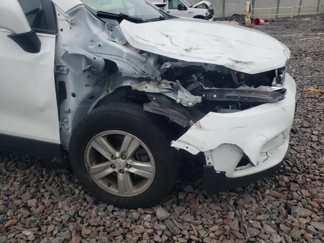 Photo 9 from auction – 2020 CHEVROLET TRAX LS with VIN KL7CJKSB2LB016288