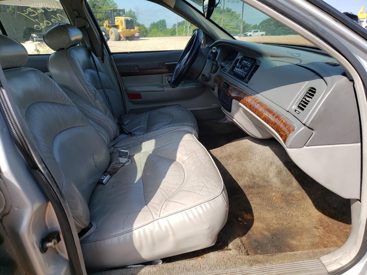 Photo 5 from auction – 1997 MERCURY GRAND MARQ with VIN 2MELM75W1VX625599
