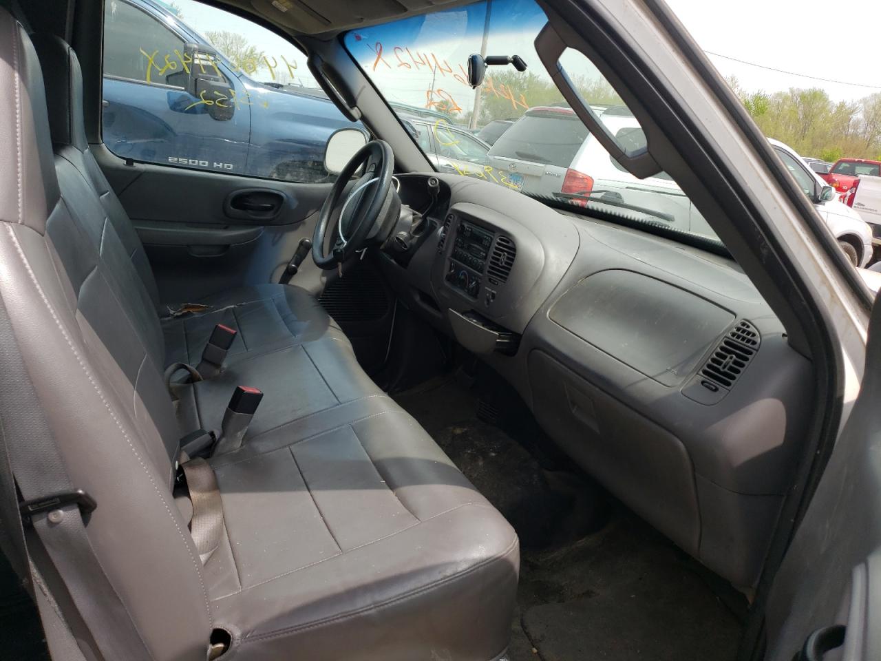 Photo 5 from auction – 2004 FORD F-150 HERI with VIN 2FTRX17204CA39654