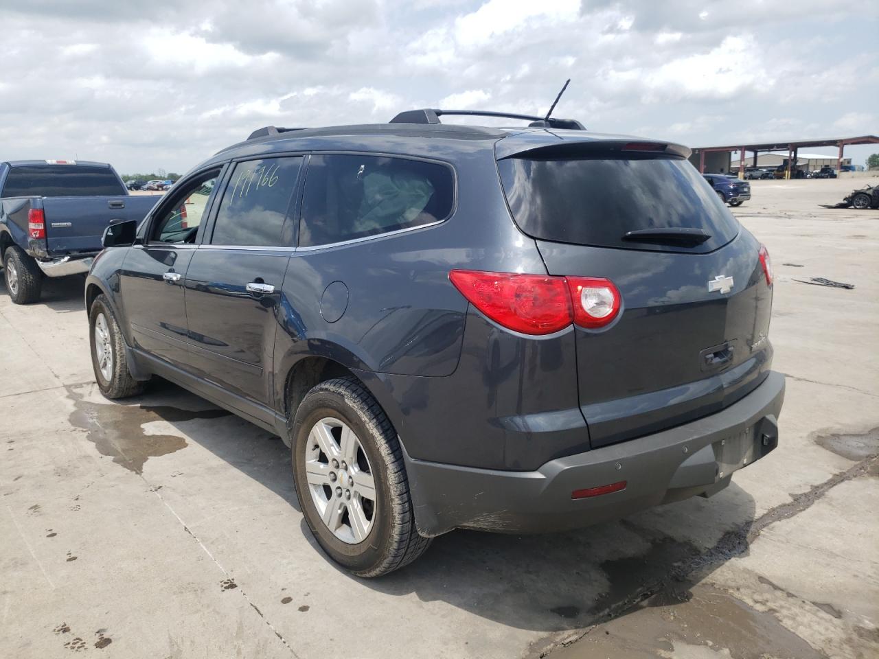 Photo 3 from auction – 2010 CHEVROLET TRAVERSE L with VIN 1GNLRFEDXAS150860