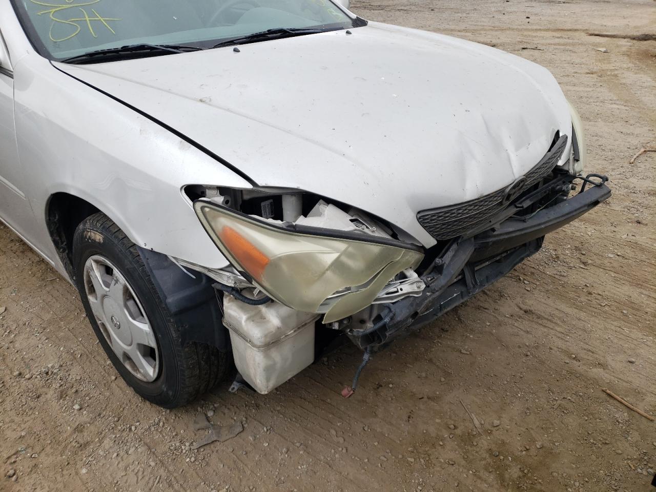 Photo 9 from auction – 2004 TOYOTA CAMRY LE with VIN 4T1BE32K74U350861