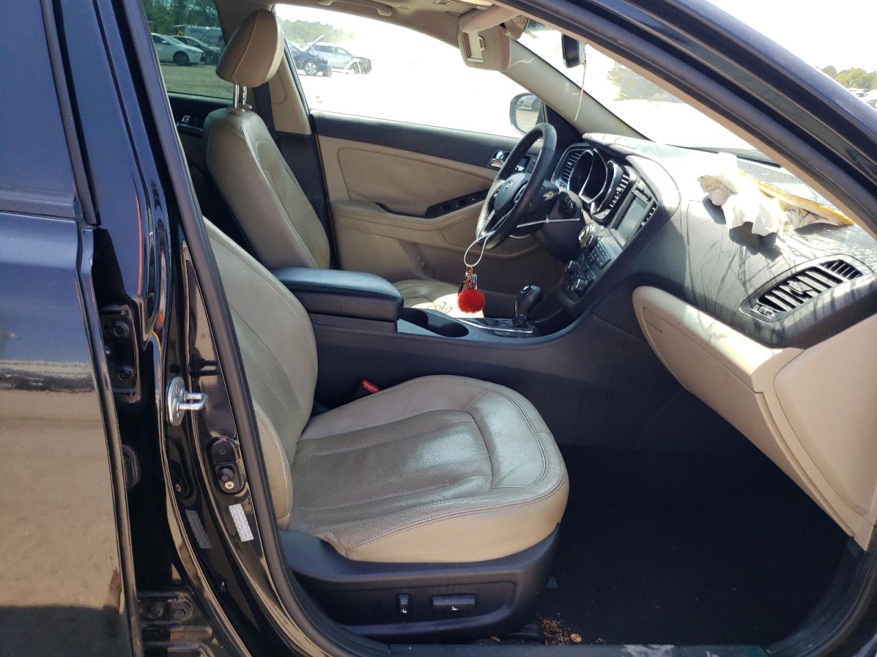 Photo 5 from auction – 2011 KIA OPTIMA EX with VIN KNAGN4A71B5117303