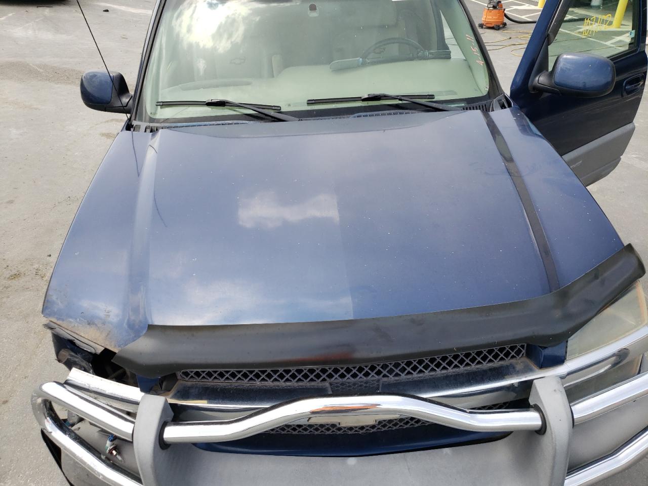 Photo 7 from auction – 2002 CHEVROLET AVALANCHE with VIN 3GNEK13T22G139516