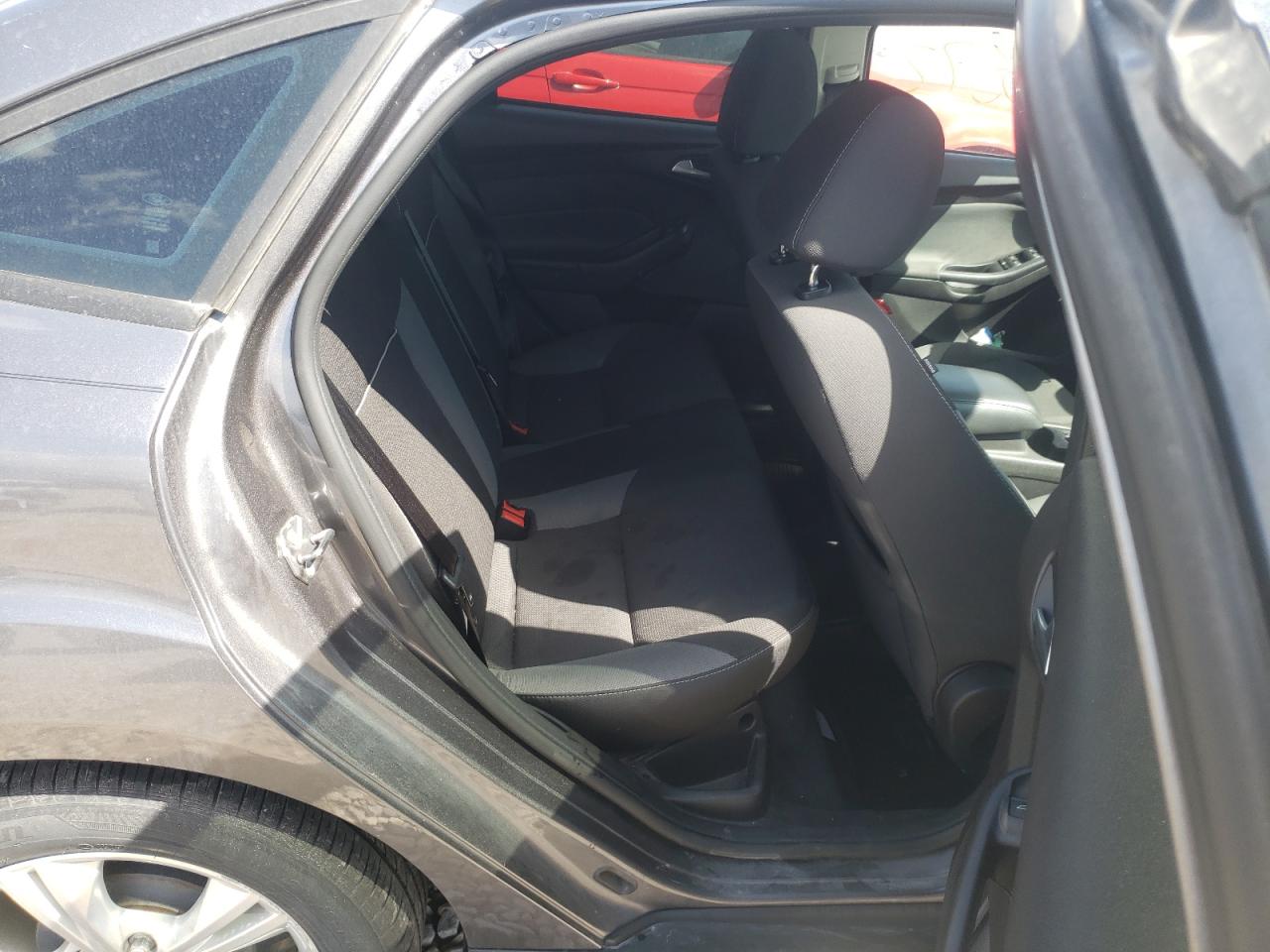 Photo 6 from auction – 2013 FORD FOCUS SE with VIN 1FADP3F26DL300711