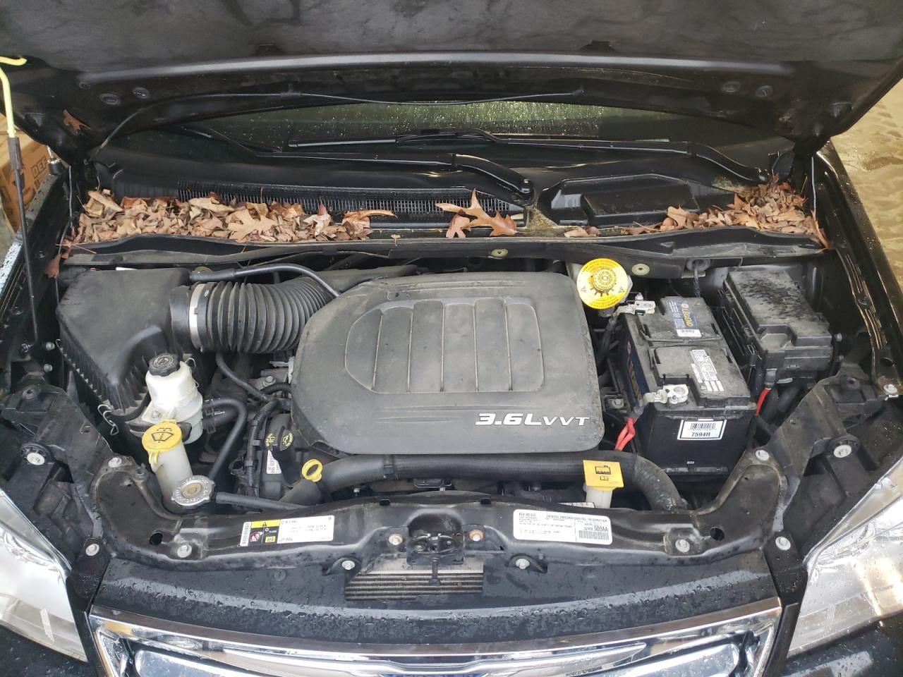 Photo 7 from auction – 2016 CHRYSLER TOWN & COU with VIN 2C4RC1BG2GR293317